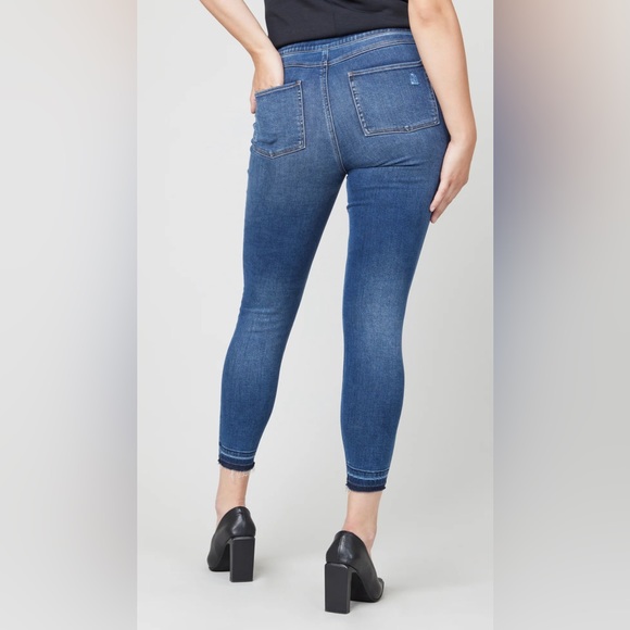 Spanx Distressed Ankle Skinny Jeans Medium Wash Pull On Stretchy Casual Size M - Picture 2 of 12